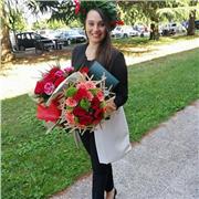 Giovane laureata offre lezioni private di matematica a ragazzi che frequentano le scuole elementari, medie e superiori
